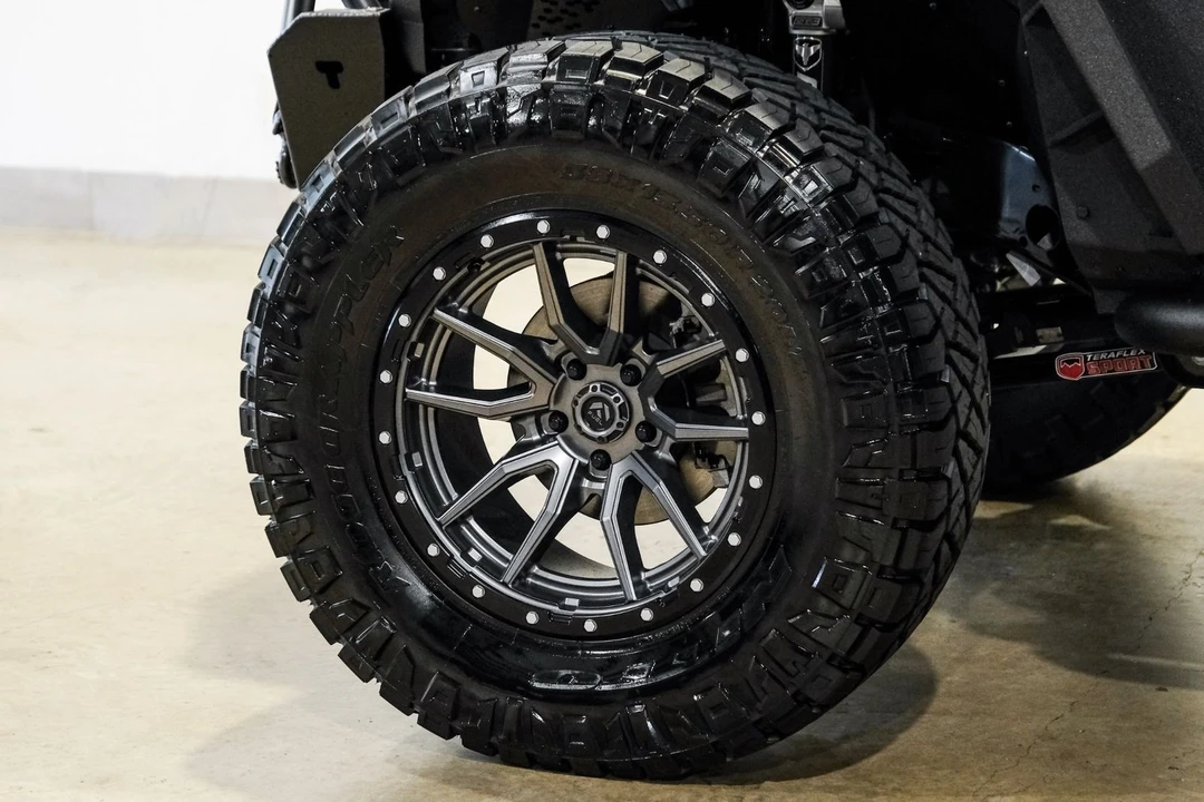2025 Jeep JT Gladiator - Image 10 of 12