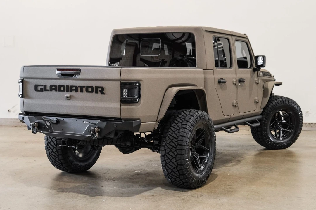 2025 Jeep JT Gladiator - Image 8 of 12