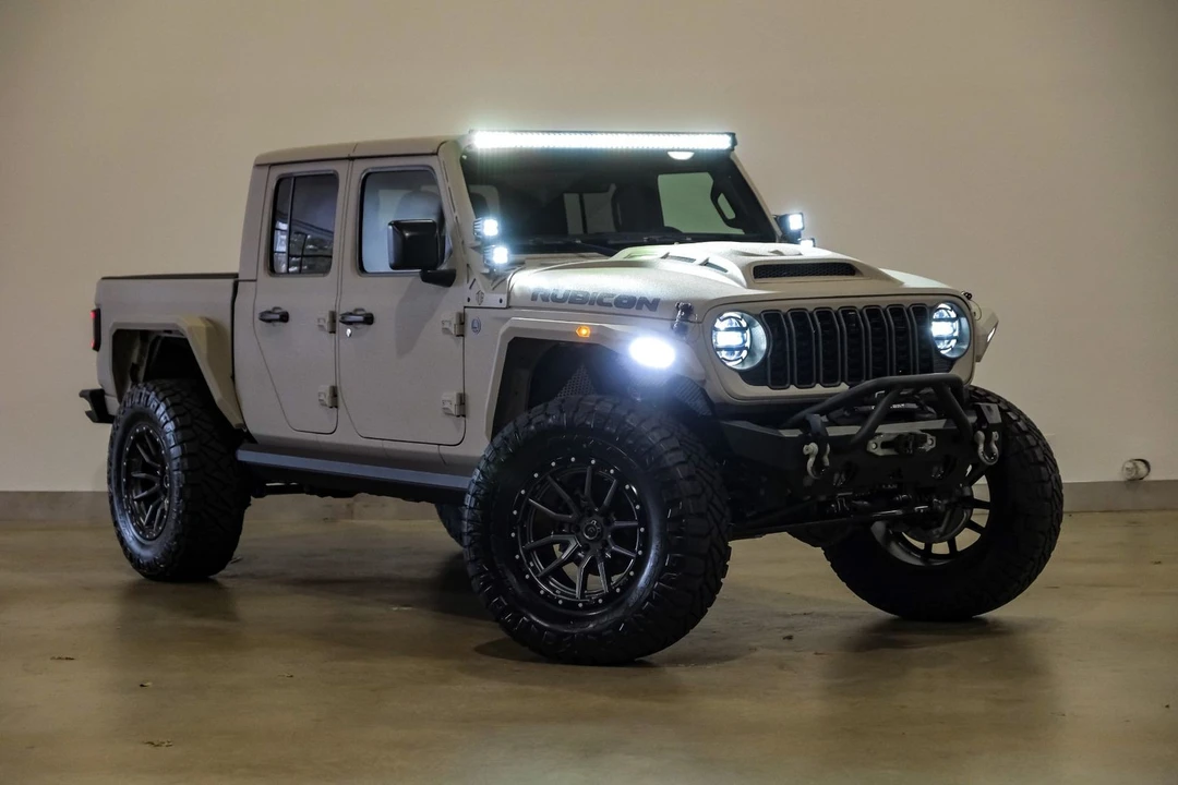 2025 Jeep JT Gladiator - Image 8 of 12