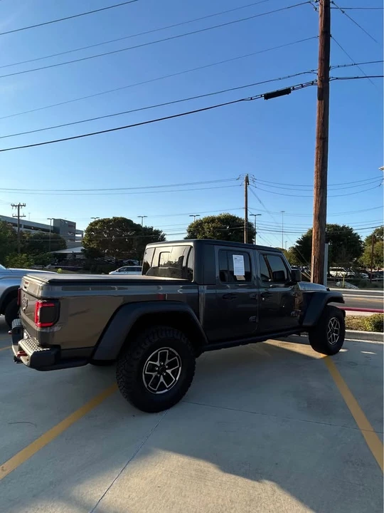 2025 Jeep JT Gladiator - Image 2 of 6
