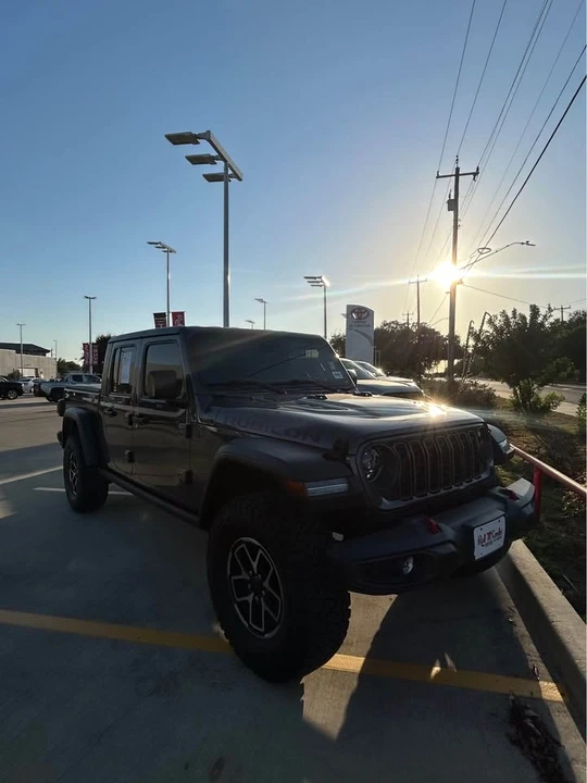 2025 Jeep JT Gladiator - Image 6 of 6