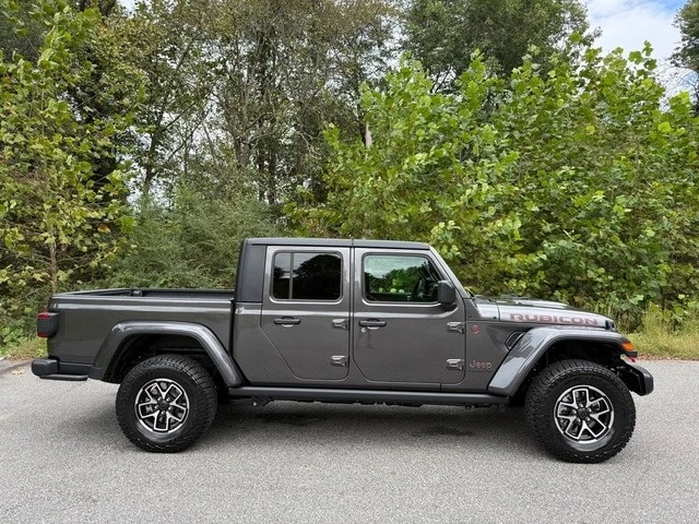 2025 Jeep JT Gladiator - Image 6 of 21