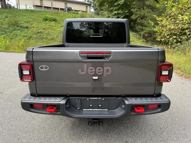 2025 Jeep JT Gladiator - Image 8 of 21