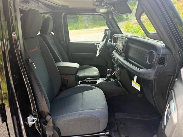 2025 Jeep JT Gladiator - Image 19 of 21