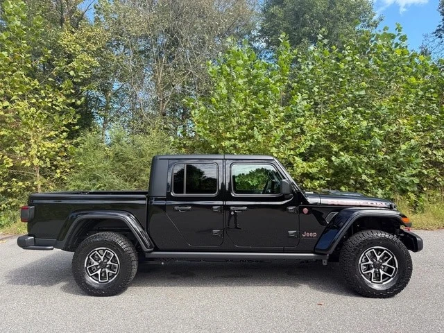 2025 Jeep JT Gladiator - Image 6 of 30