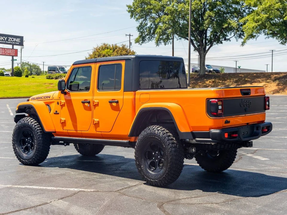 2025 Jeep JT Gladiator - Image 8 of 13