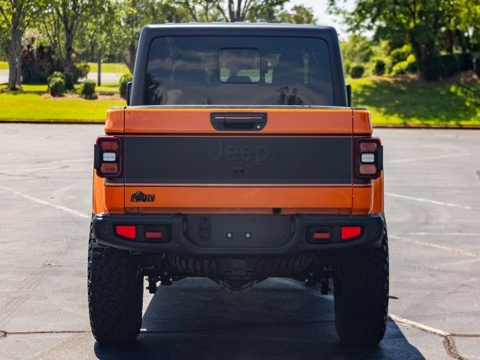 2025 Jeep JT Gladiator - Image 6 of 13