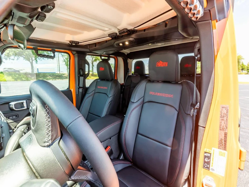 2025 Jeep JT Gladiator - Image 10 of 13
