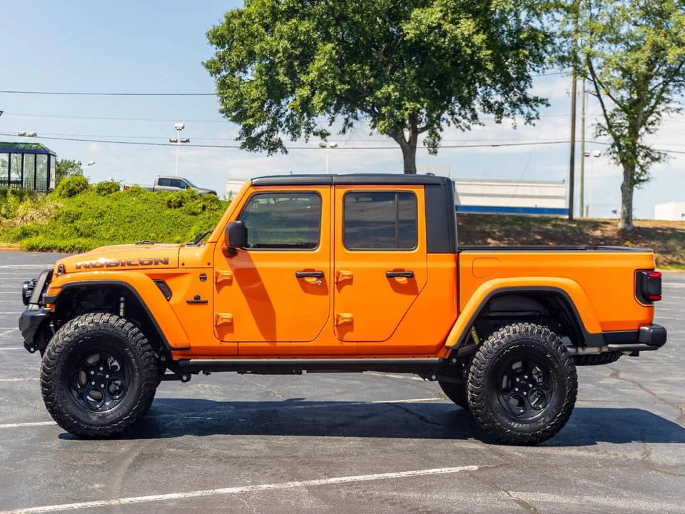 2025 Jeep JT Gladiator - Image 4 of 13