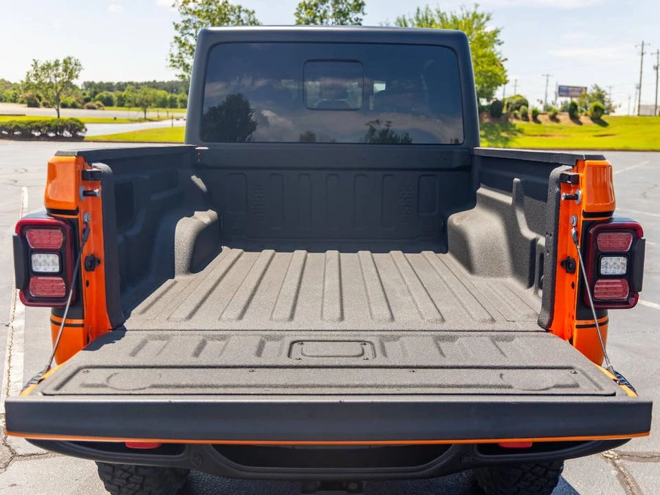 2025 Jeep JT Gladiator - Image 13 of 13