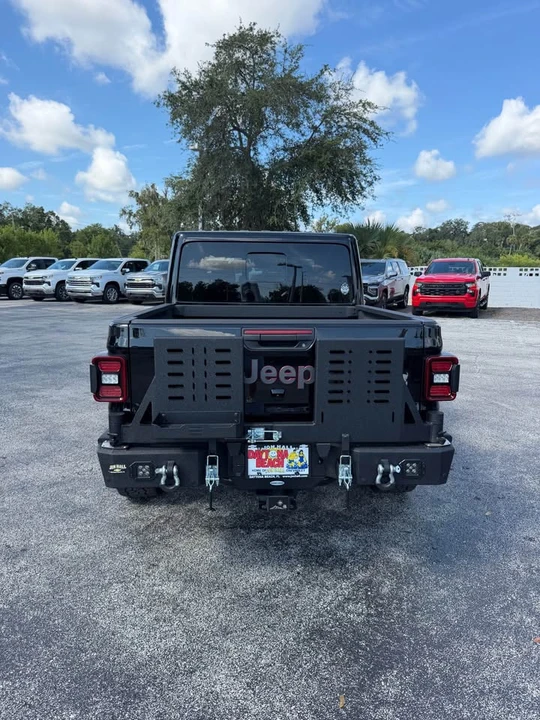 2025 Jeep JT Gladiator - Image 5 of 9