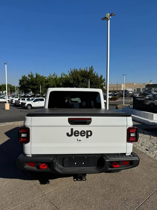 2025 Jeep JT Gladiator - Image 6 of 9