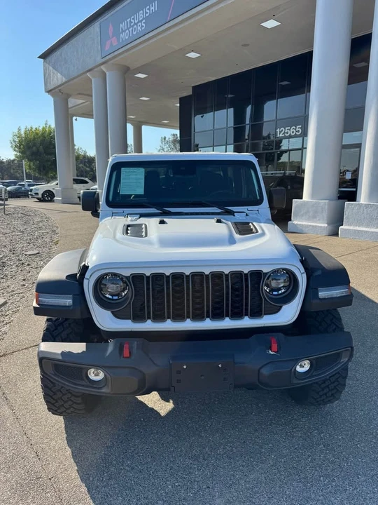 2025 Jeep JT Gladiator - Image 2 of 9