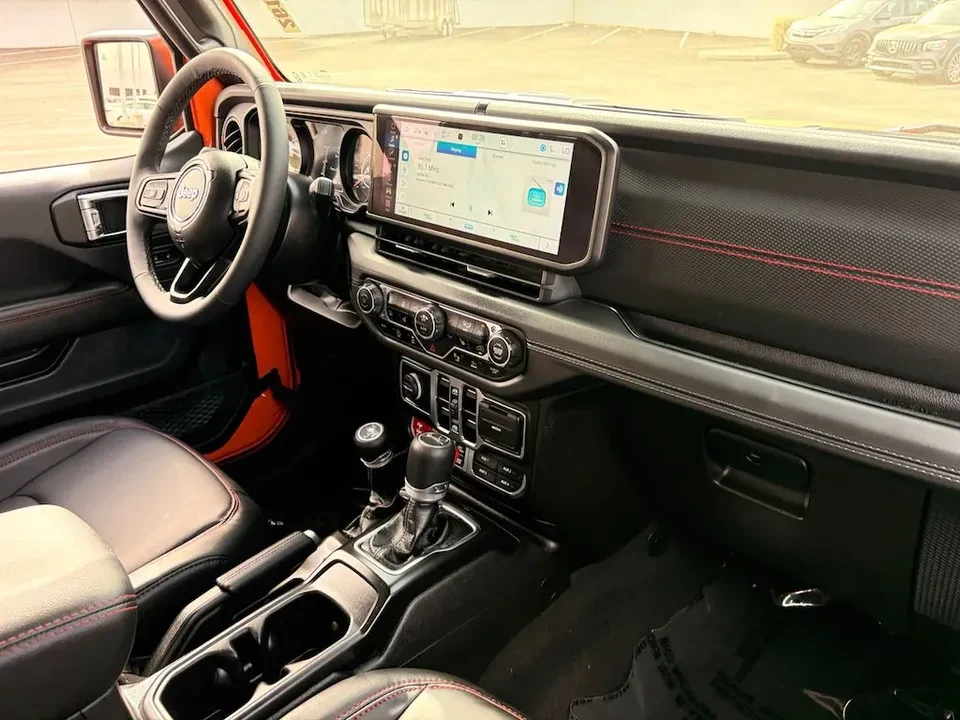 2025 Jeep JT Gladiator - Image 2 of 2
