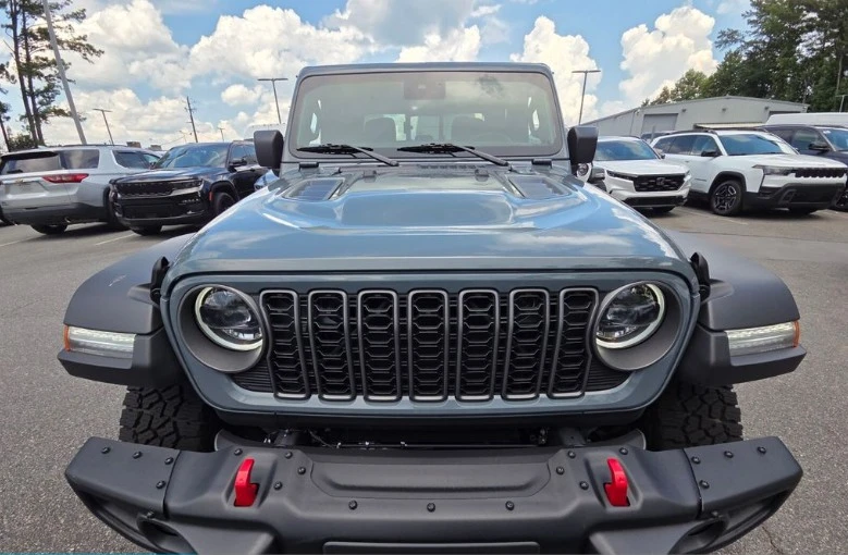 2025 Jeep JT Gladiator - Image 2 of 12
