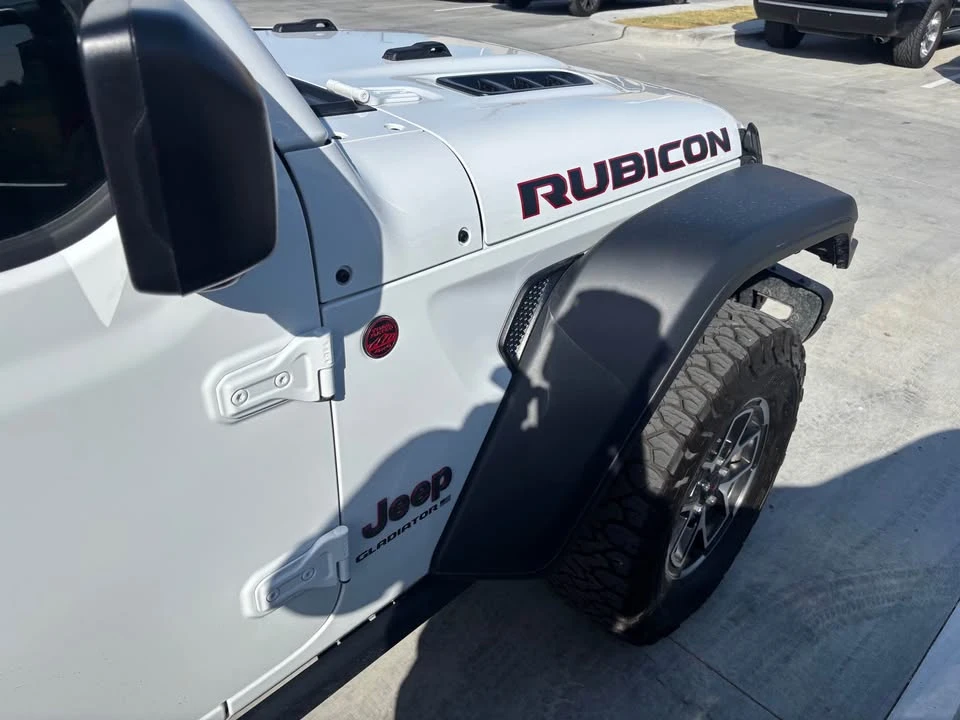 2025 Jeep JT Gladiator - Image 8 of 16