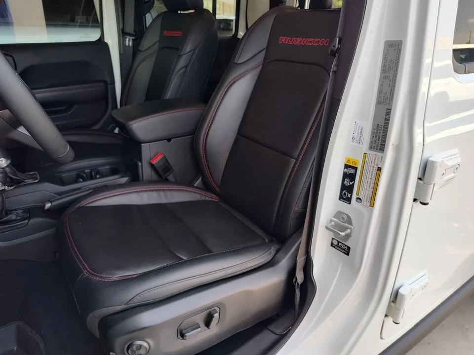 2025 Jeep JT Gladiator - Image 16 of 20