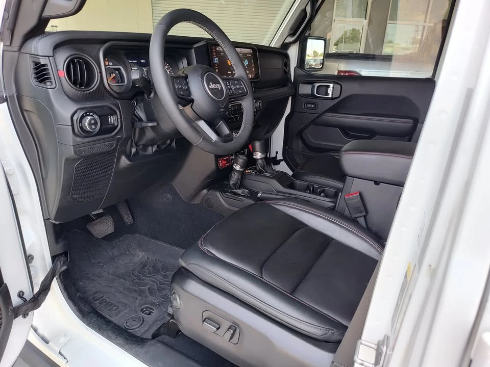 2025 Jeep JT Gladiator - Image 2 of 20