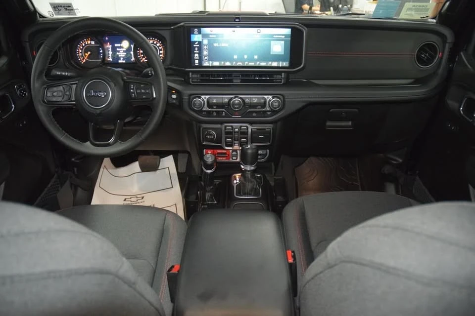 2025 Jeep JT Gladiator - Image 13 of 19