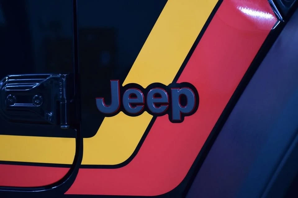 2025 Jeep JT Gladiator - Image 10 of 19