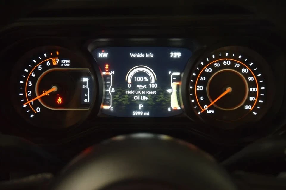 2025 Jeep JT Gladiator - Image 19 of 19