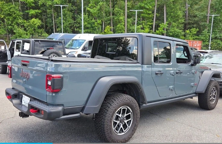 2025 Jeep JT Gladiator - Image 4 of 11