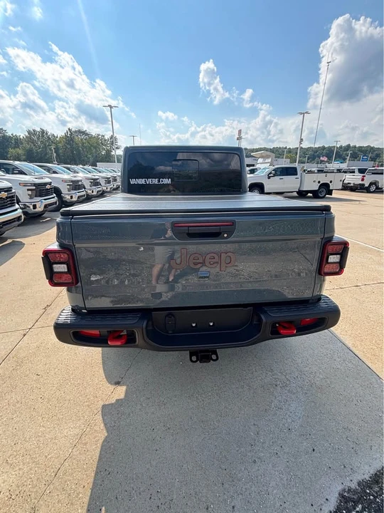 2025 Jeep JT Gladiator - Image 3 of 10