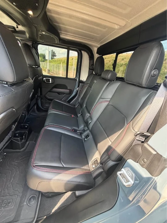 2025 Jeep JT Gladiator - Image 10 of 10
