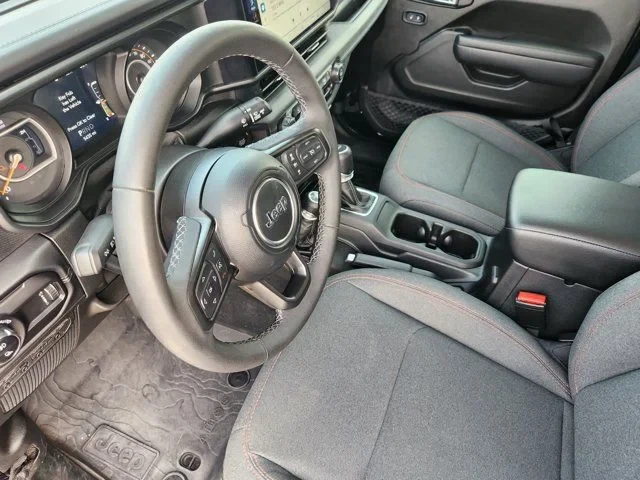 2025 Jeep JT Gladiator - Image 6 of 15