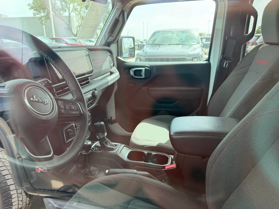2025 Jeep JT Gladiator - Image 6 of 7