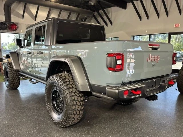2025 Jeep JT Gladiator - Image 9 of 21