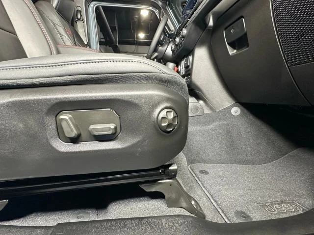 2025 Jeep JT Gladiator - Image 19 of 21