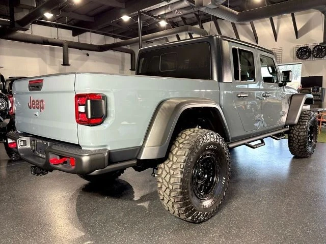 2025 Jeep JT Gladiator - Image 14 of 21
