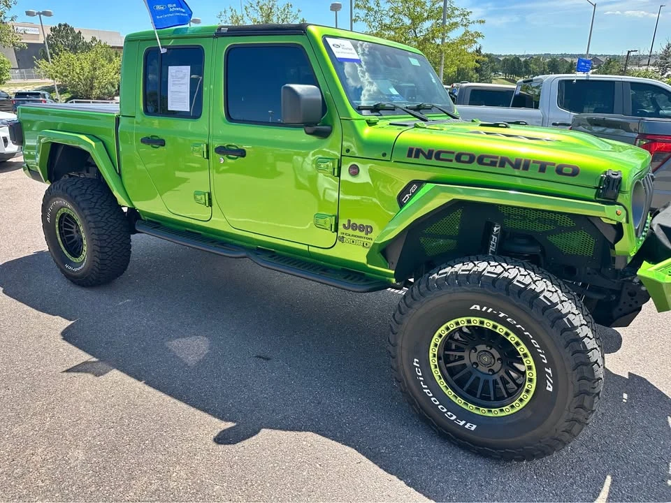 2025 Jeep JT Gladiator - Image 2 of 5