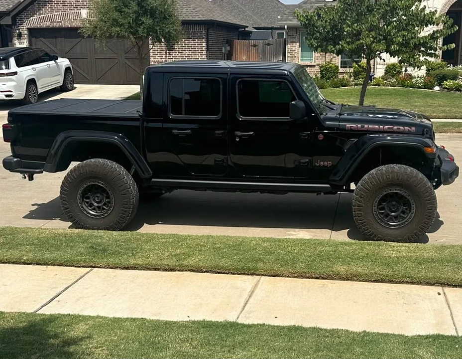 2025 Jeep JT Gladiator - Image 5 of 17
