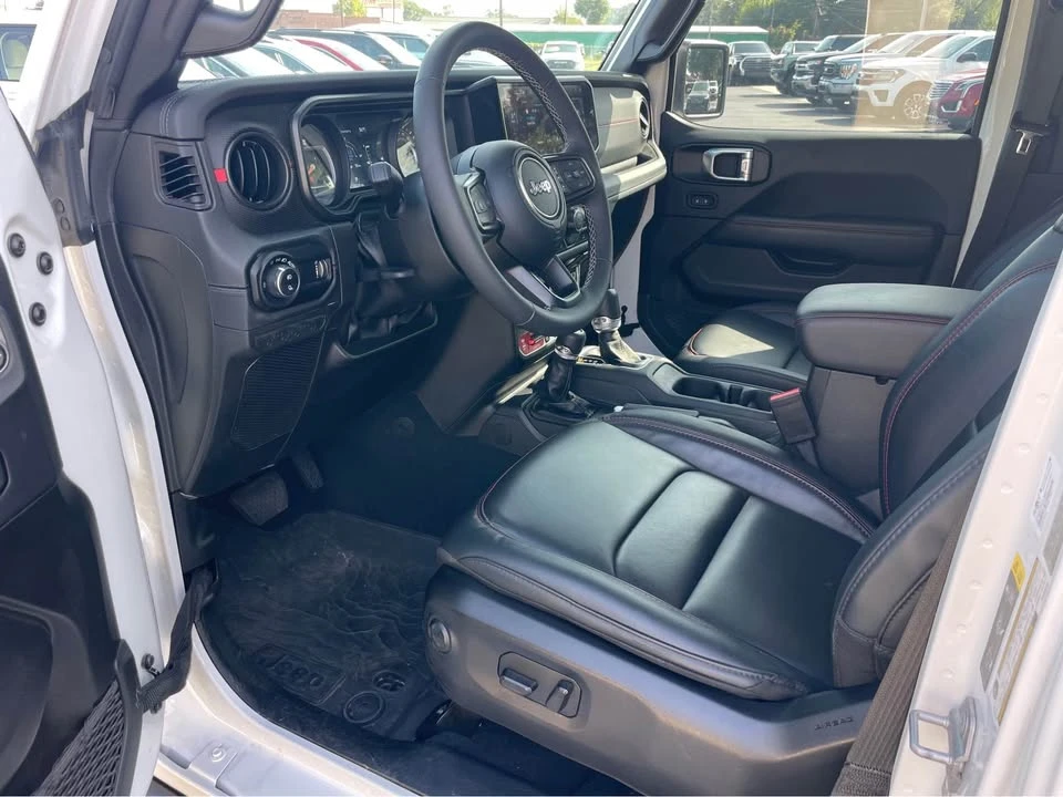 2025 Jeep JT Gladiator - Image 10 of 13