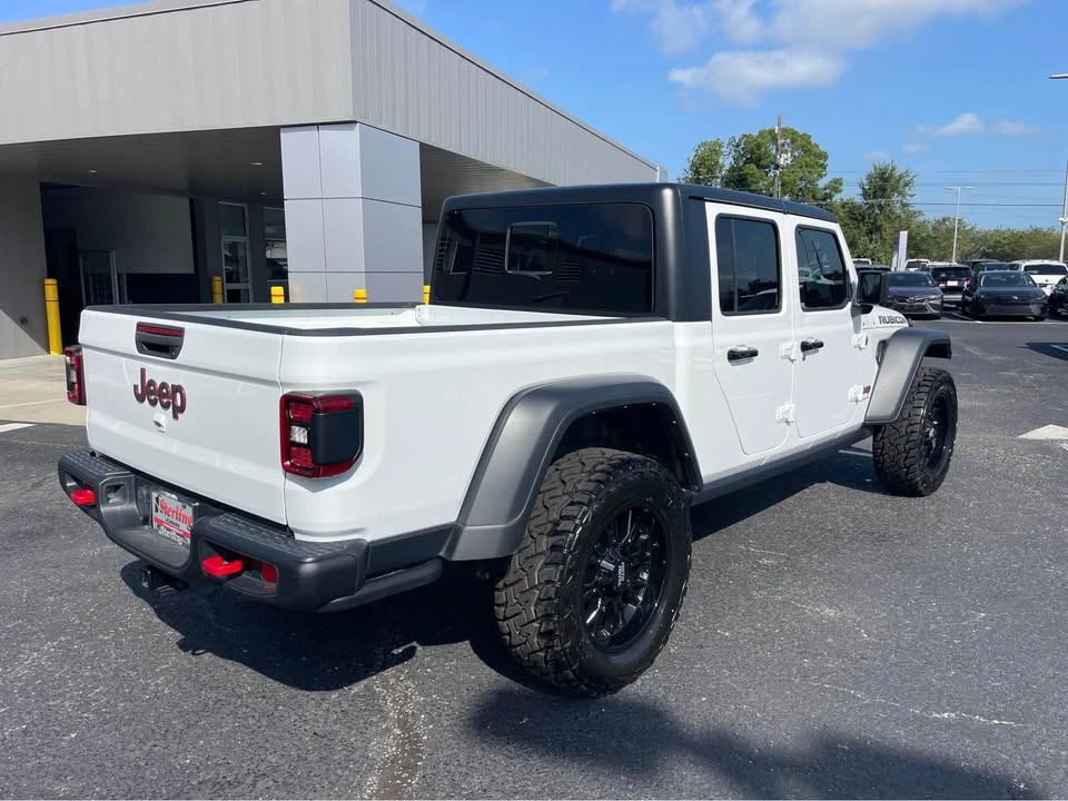 2025 Jeep JT Gladiator - Image 4 of 13
