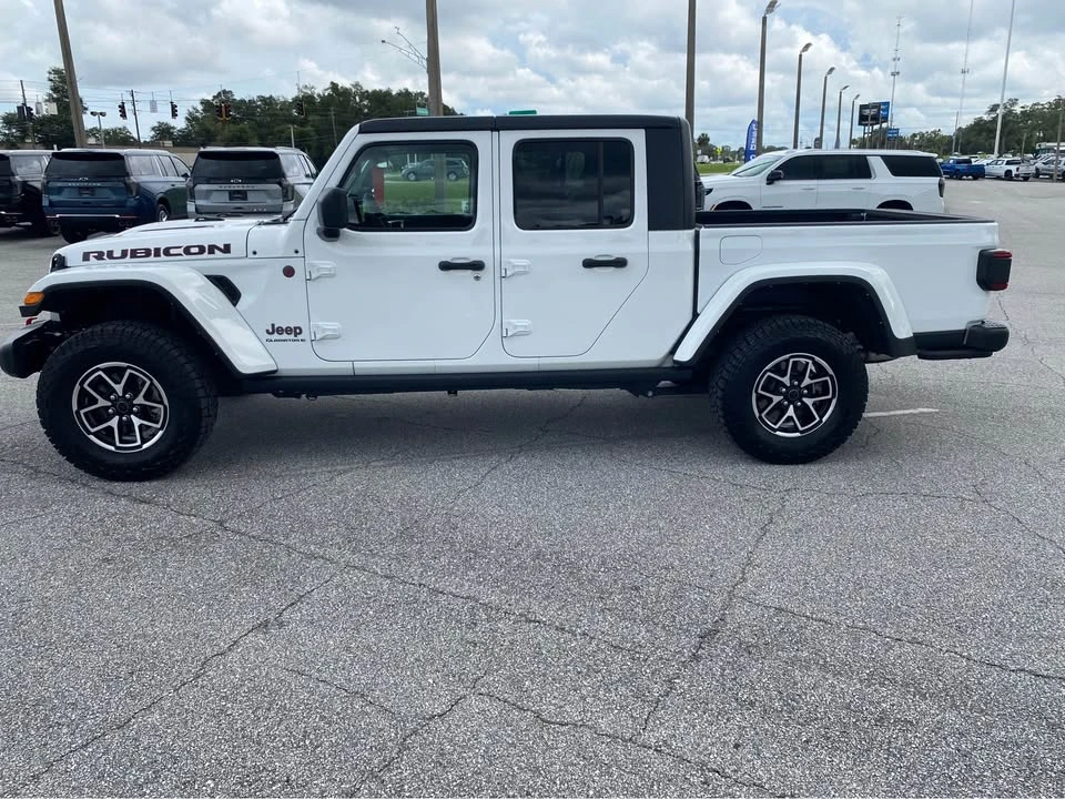 2025 Jeep JT Gladiator - Image 3 of 9