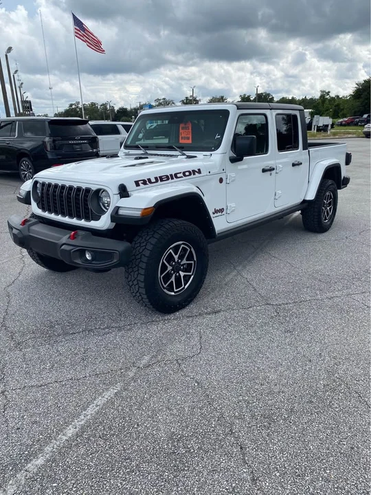 2025 Jeep JT Gladiator - Image 2 of 9