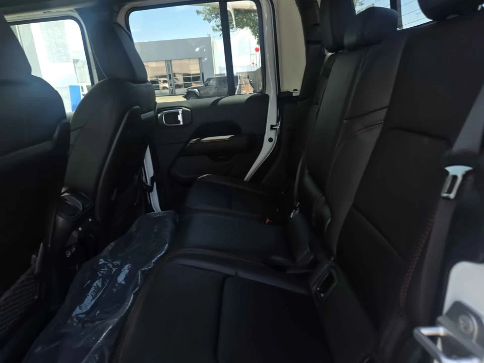 2025 Jeep JT Gladiator - Image 8 of 11