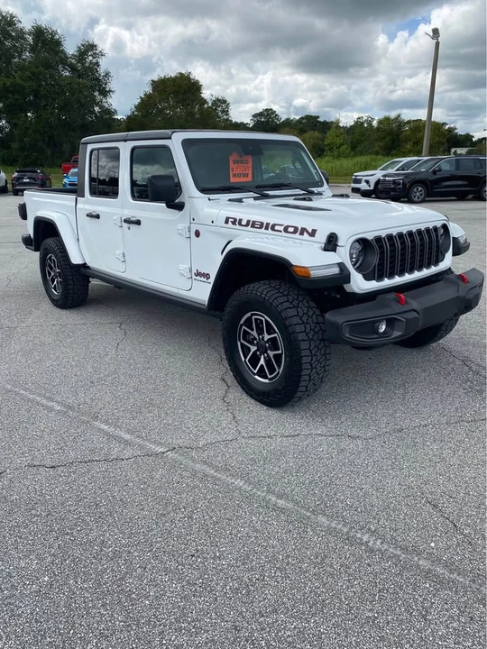 2025 Jeep JT Gladiator - Image 6 of 9