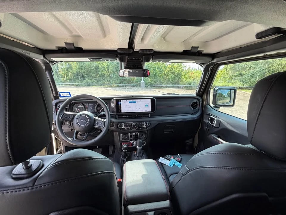 2025 Jeep JT Gladiator - Image 12 of 20