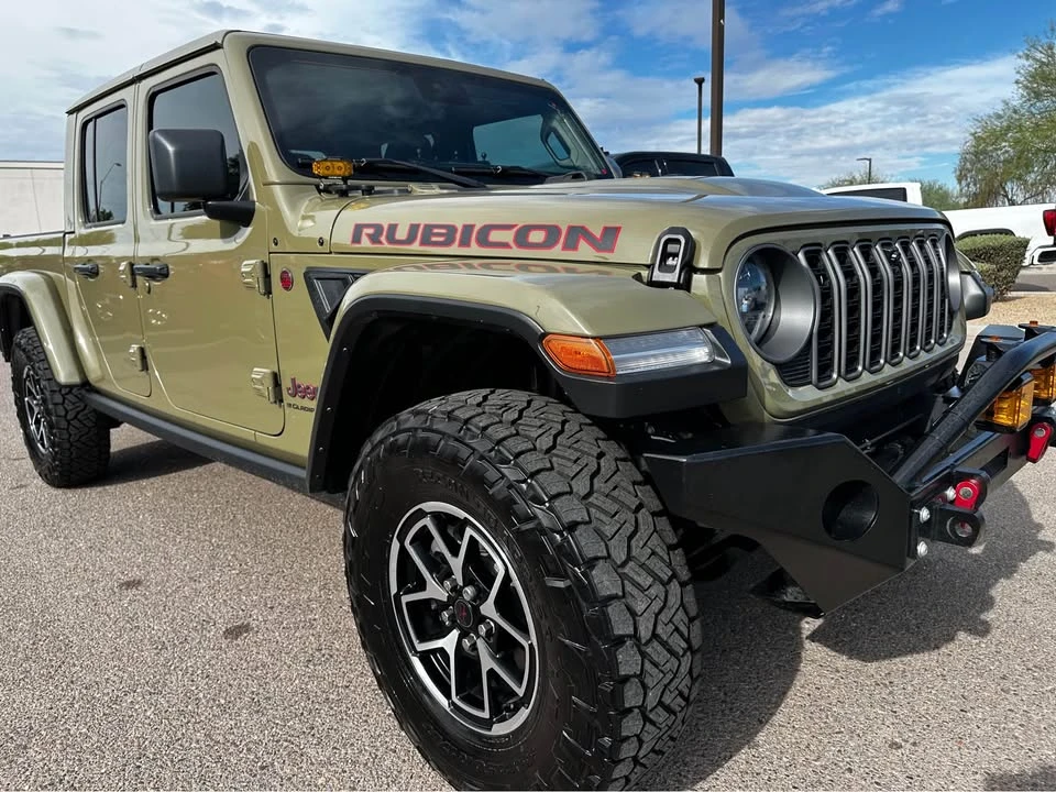 2025 Jeep JT Gladiator - Image 3 of 12