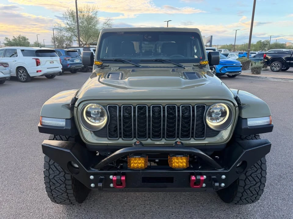 2025 Jeep JT Gladiator - Image 9 of 20
