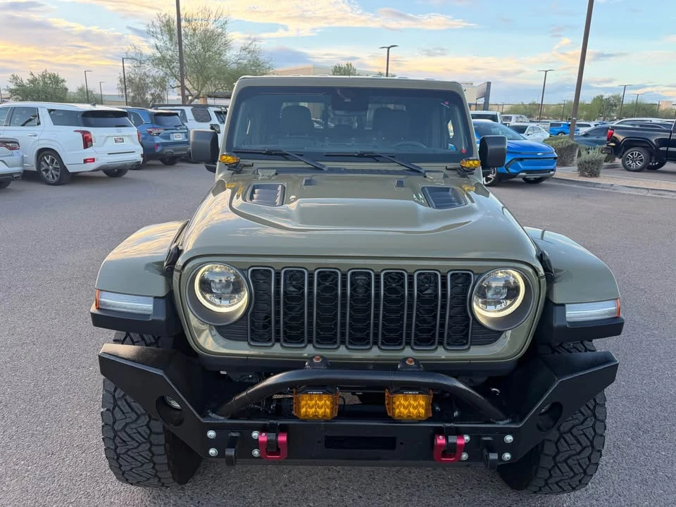2025 Jeep JT Gladiator - Image 11 of 20