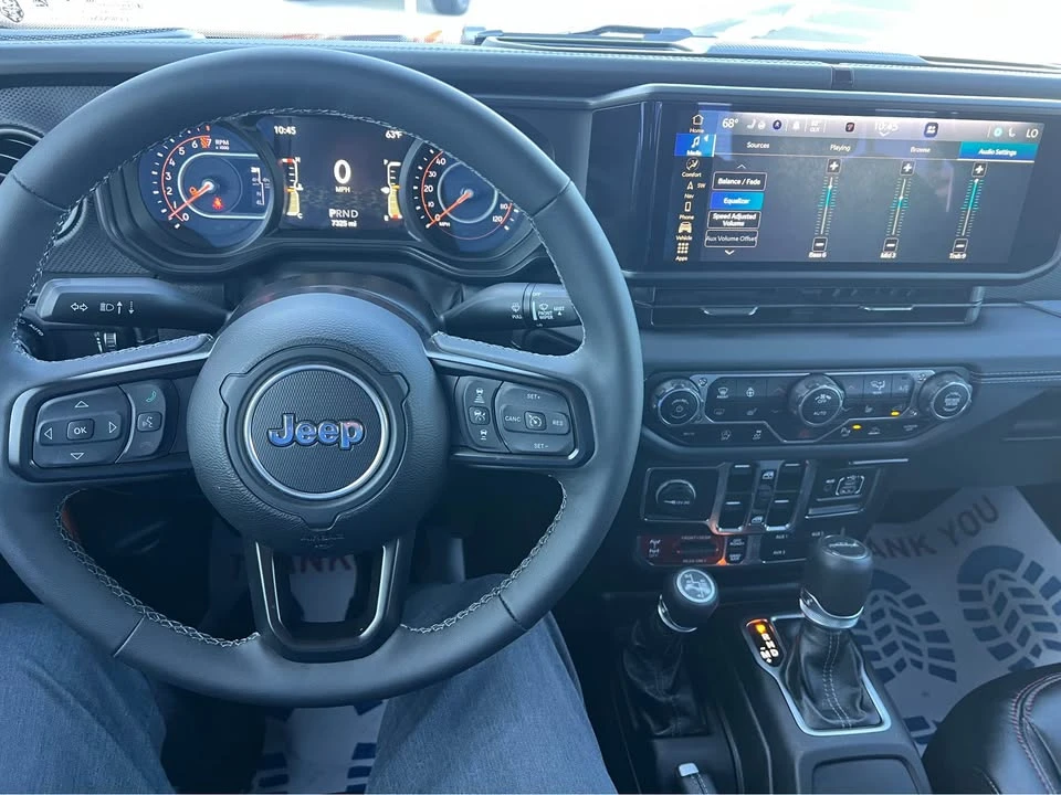 2025 Jeep JT Gladiator - Image 12 of 20