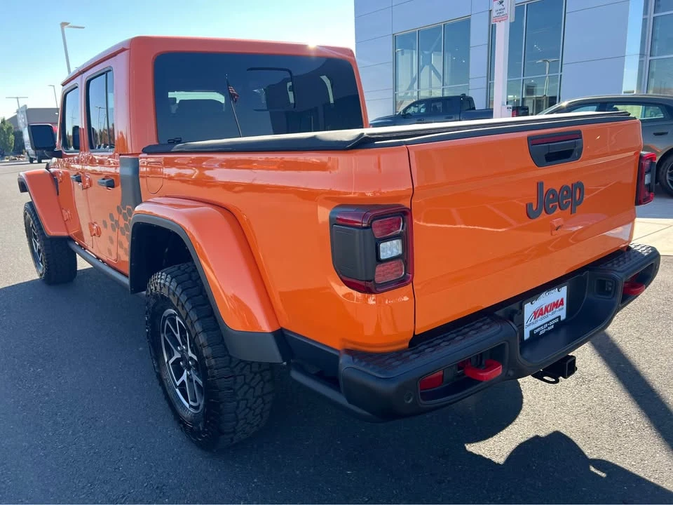 2025 Jeep JT Gladiator - Image 8 of 20