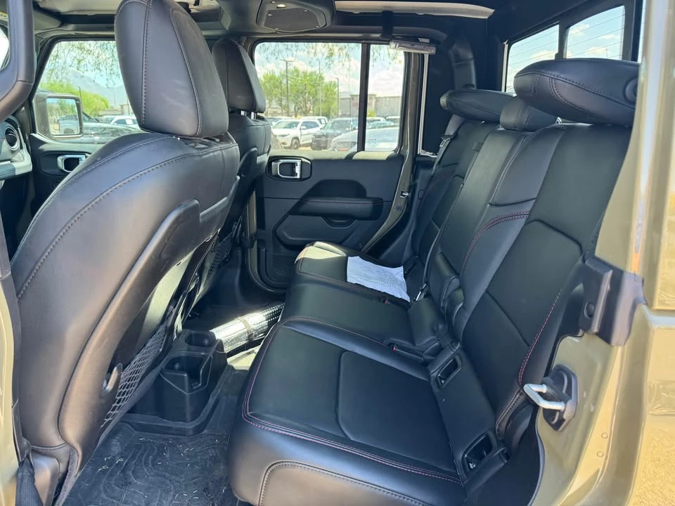 2025 Jeep JT Gladiator - Image 6 of 8
