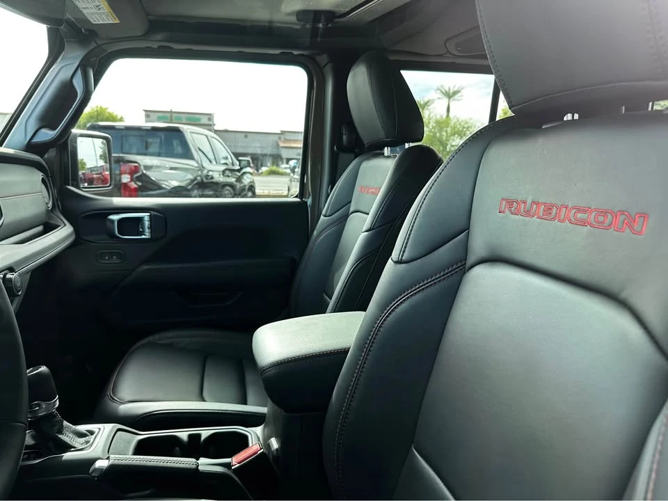 2025 Jeep JT Gladiator - Image 11 of 12