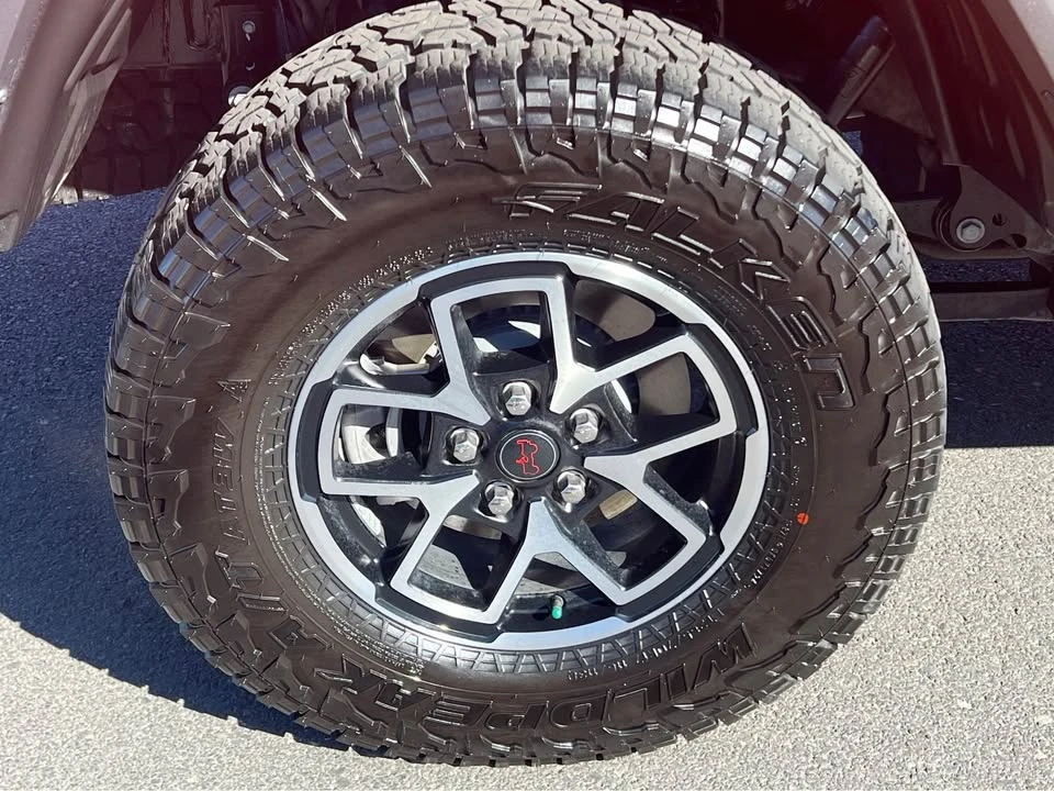 2025 Jeep JT Gladiator - Image 9 of 20
